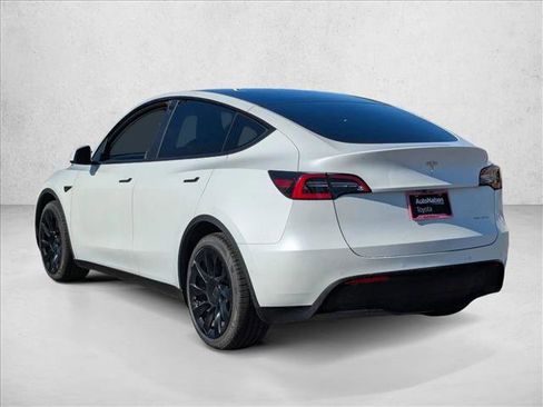 Used 2021 Tesla Model Y Long Range image 8