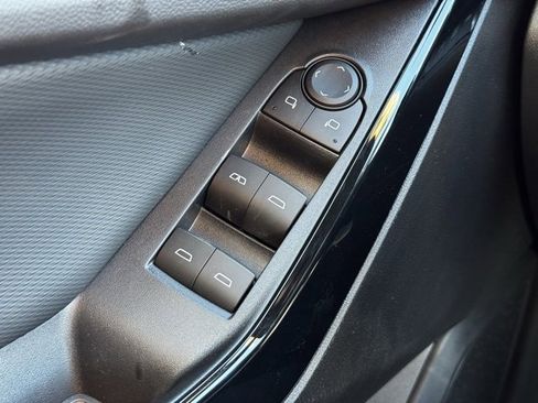 New 2026 Chevrolet Equinox LT image 33