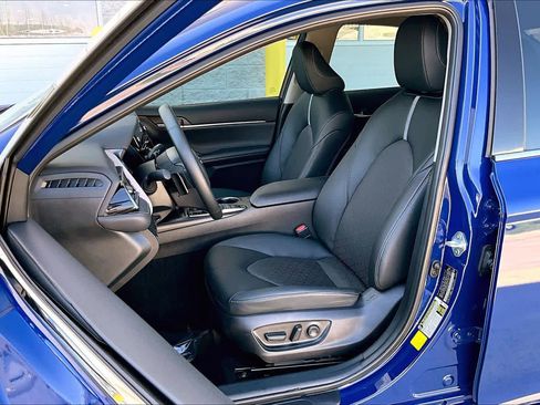 Used 2024 Toyota Camry XSE FWD image 8