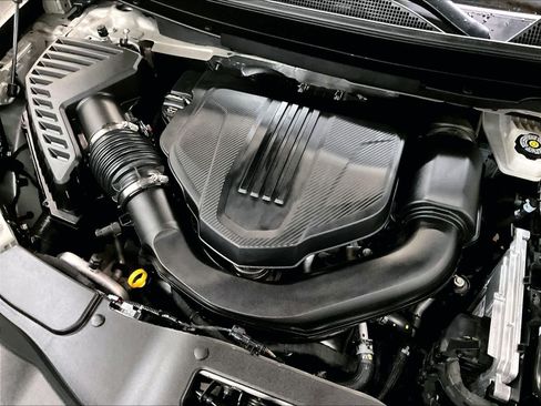 Used 2026 Chevrolet Traverse Z71 w/ LPO, Floor Liner Package AWD/4WD image 35