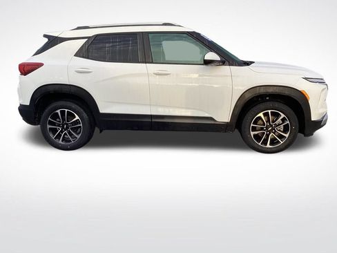 Used 2025 Chevrolet TrailBlazer LT AWD/4WD image 12
