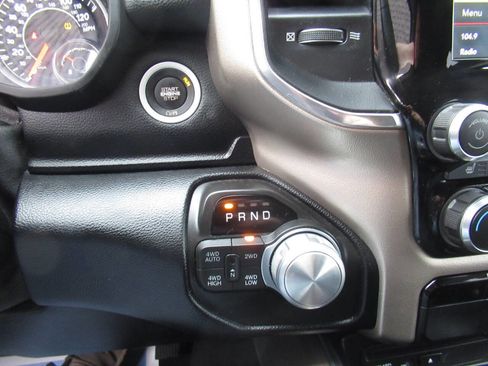 Used 2019 RAM 1500 Laramie image 34