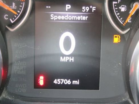 Used 2023 Jeep Wrangler Sport S image 19