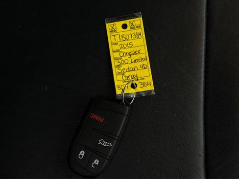 Used 2015 Chrysler 300 Limited RWD image 32