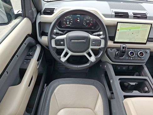 Used 2022 Land Rover Defender 110 X-Dynamic HSE AWD/4WD image 4
