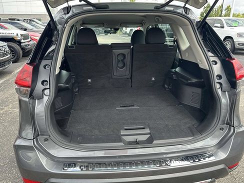Used 2020 Nissan Rogue S FWD image 10