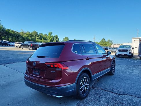 Used 2021 Volkswagen Tiguan SE w/ Panoramic Sunroof Package AWD/4WD image 5
