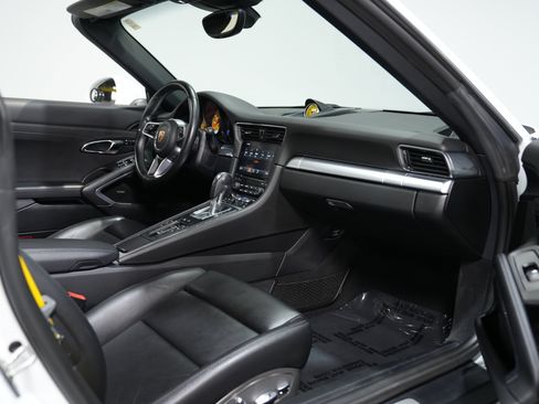 Used 2017 Porsche 911 Targa 4 image 81