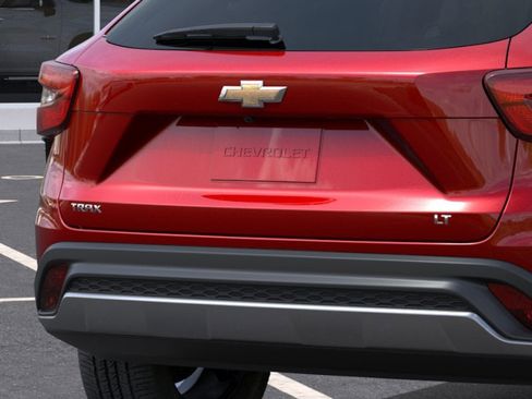 New 2026 Chevrolet Trax LT FWD image 14