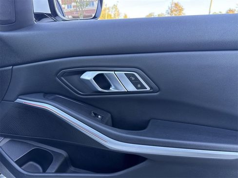 Used 2022 BMW 330i Sedan image 27