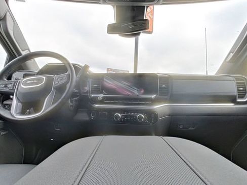 Used 2025 GMC Sierra 2500 SLT image 25