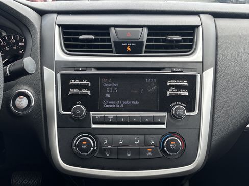 Used 2018 Nissan Altima 2.5 S w/ S Convenience Package FWD image 10