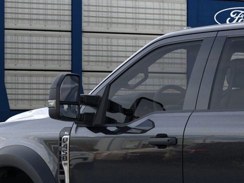 New 2026 Ford F450 XL w/ XL Chrome Package image 42