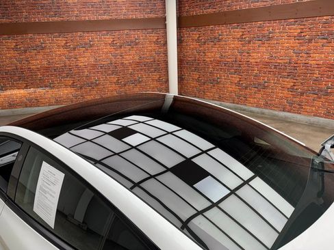 Used 2023 Tesla Model 3 Standard Range image 21