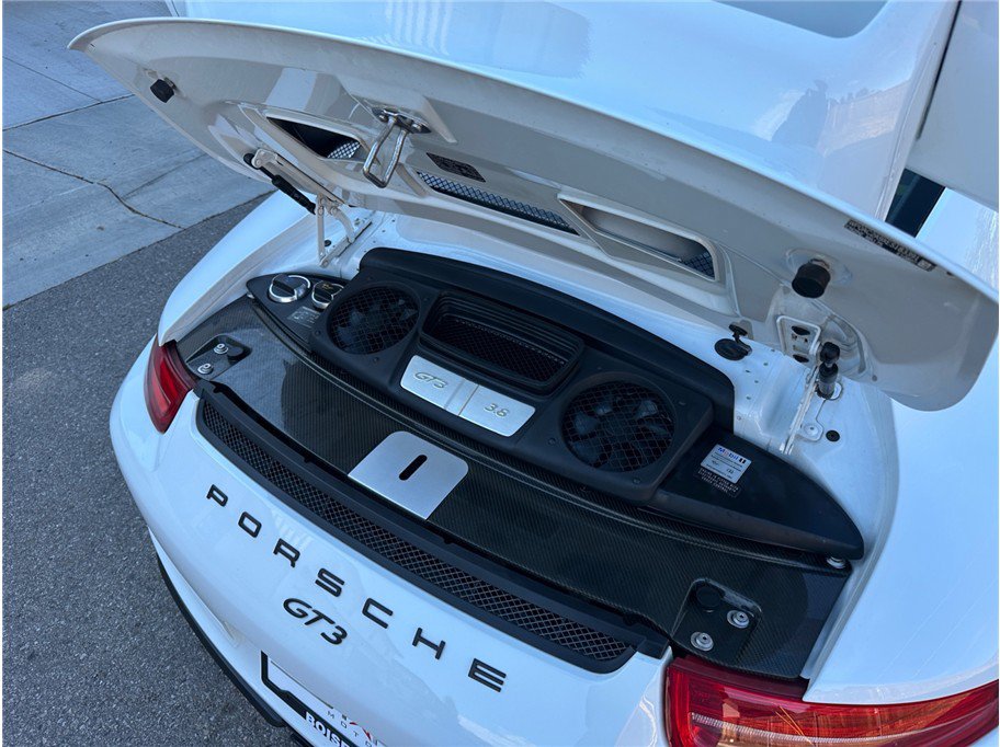 Used 2014 Porsche 911 GT3 w/ Carbon Interior Package RWD image 19