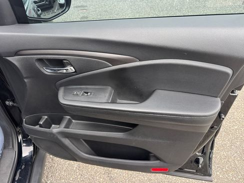 Used 2021 Honda Pilot Special Edition image 17