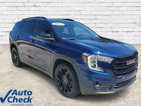 Used 2023 GMC Terrain SLT w/ Elevation Edition FWD image 5