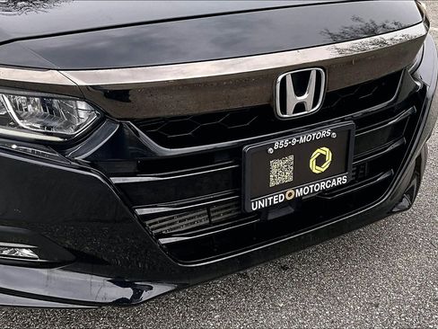 Used 2018 Honda Accord Sport image 32