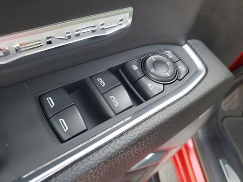 Used 2023 GMC Sierra 1500 Denali image 9