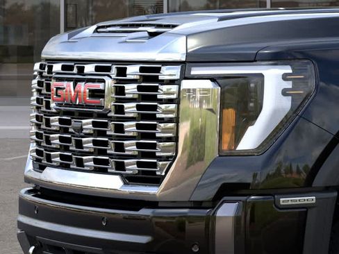 New 2026 GMC Sierra 2500 Denali w/ Denali Reserve Package AWD/4WD image 13