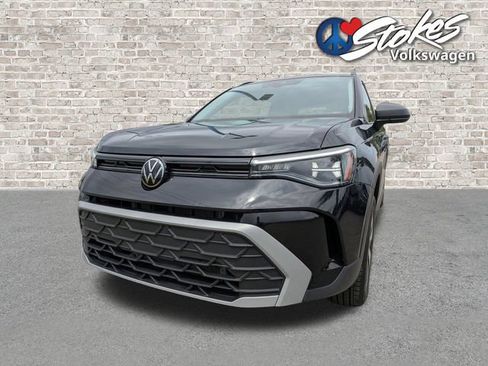 Certified 2025 Volkswagen Taos S AWD/4WD image 8