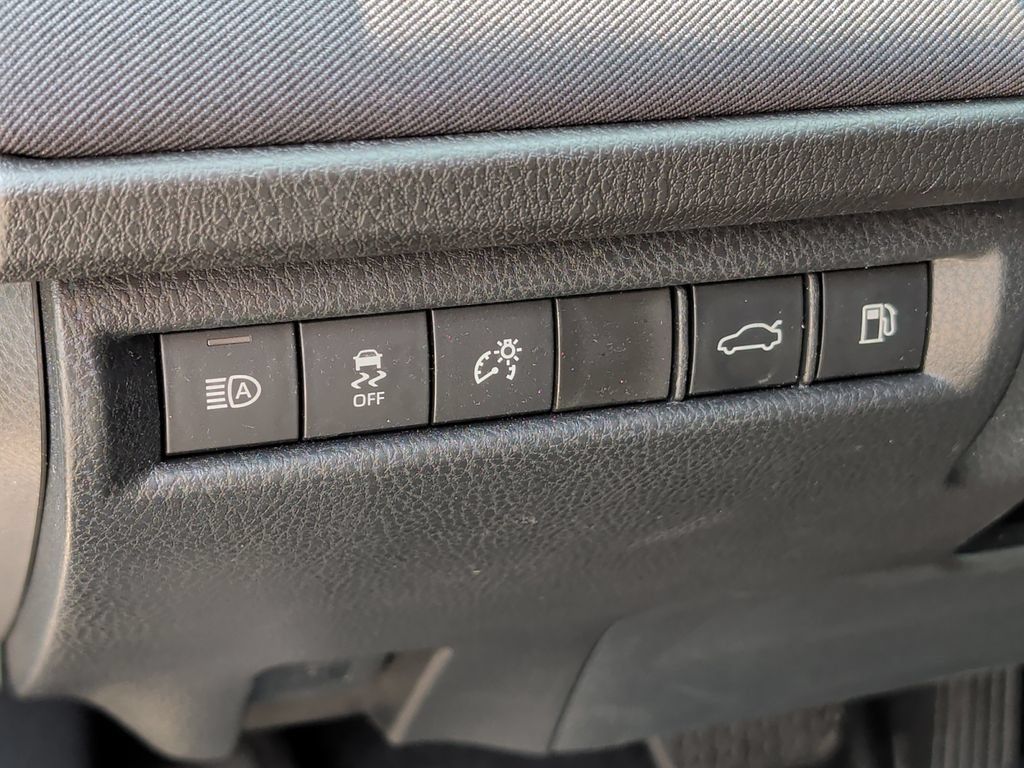 Used 2026 Toyota Camry LE FWD image 14