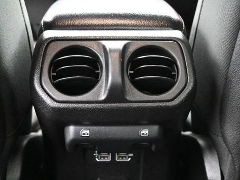Used 2020 Jeep Gladiator Rubicon AWD/4WD image 18