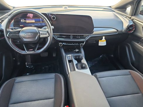 Used 2025 Chevrolet Equinox EV RS FWD image 13