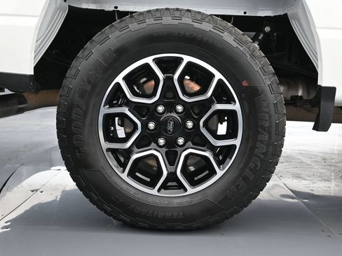 Used 2023 Ford F150 Lariat w/ Max Trailer Tow Package AWD/4WD image 18