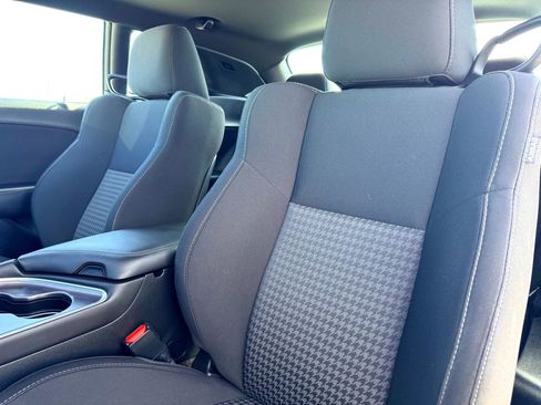 Used 2018 Dodge Challenger R/T image 20