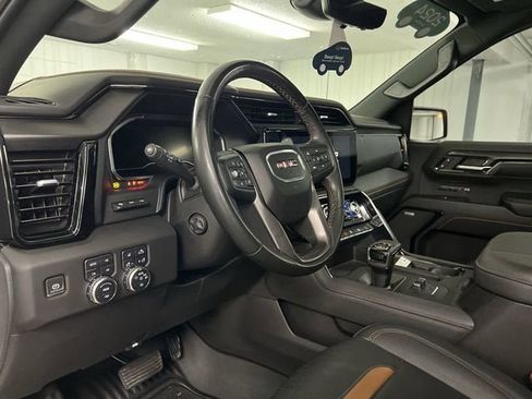 Certified 2024 GMC Sierra 1500 AT4 w/ Technology Package AWD/4WD image 10