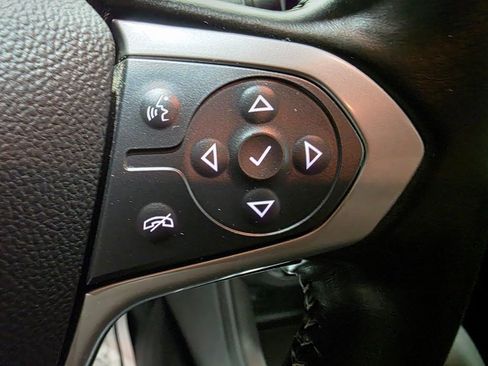 Used 2022 Chevrolet Colorado LT w/ Fleet Safety Package image 6