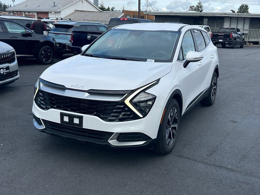 Certified 2023 Kia Sportage EX FWD image 3