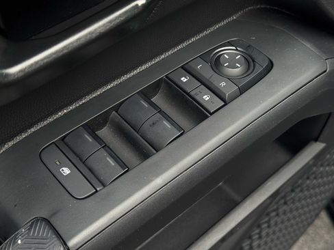 Used 2025 Toyota Tacoma SR5 image 13