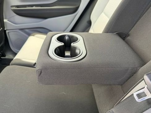Used 2024 GMC Terrain SLE FWD image 15