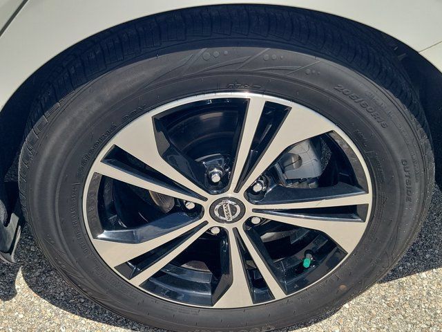 Certified 2022 Nissan Sentra SV w/ All-Weather Package FWD image 9