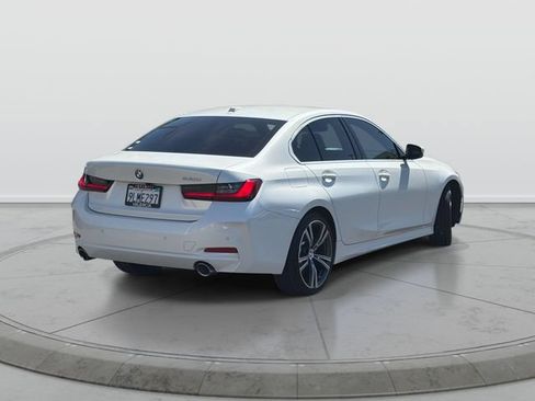 Used 2024 BMW 330i Sedan w/ Convenience Package RWD image 4