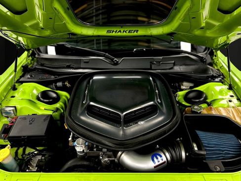 Used 2015 Dodge Challenger R/T Plus RWD image 35