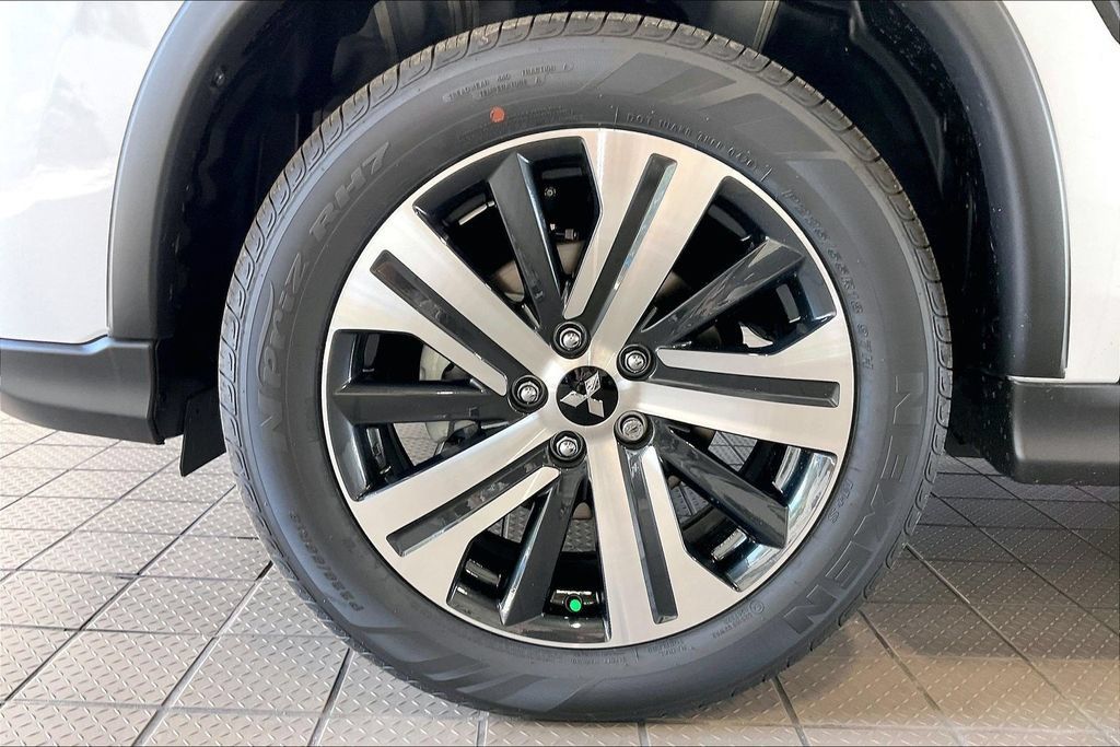 New 2027 Mitsubishi Outlander Sport ES AWD/4WD image 12
