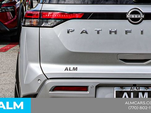 Used 2025 Nissan Pathfinder SL w/ Cargo Package FWD image 13