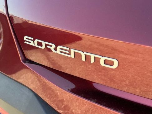 Certified 2024 Kia Sorento S AWD/4WD image 12