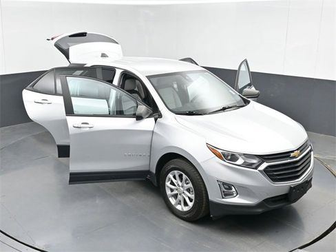 Used 2021 Chevrolet Equinox LS w/ LS Convenience Package image 49