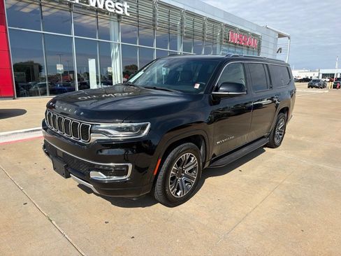 Used 2024 Jeep Wagoneer L Series II AWD/4WD image 1