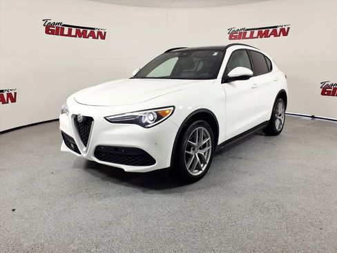 Used 2018 Alfa Romeo Stelvio Ti Sport image 2
