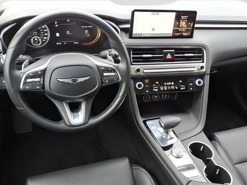 Used 2025 Genesis G70 2.5T image 17