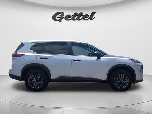 Used 2024 Nissan Rogue S AWD/4WD image 5