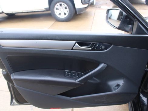 Used 2015 Volkswagen Passat 1.8T Limited Edition image 18