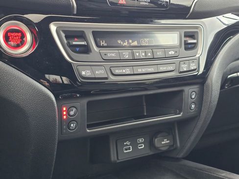 Certified 2024 Honda Ridgeline Black Edition image 22