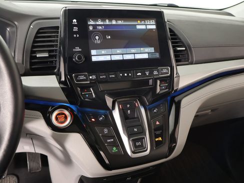 Used 2024 Honda Odyssey Touring image 5
