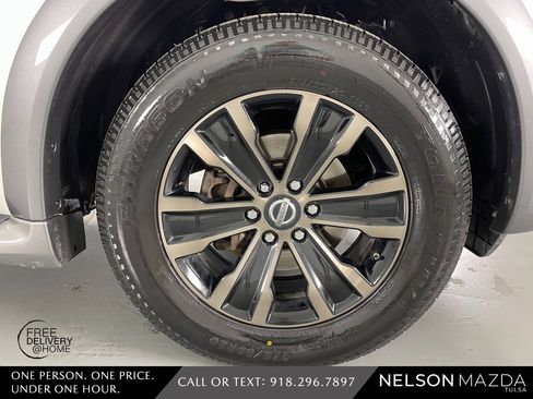 Used 2017 Nissan Armada Platinum w/ Interior Lighting Package image 14